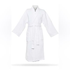 Chadsworth & Haig White Robe